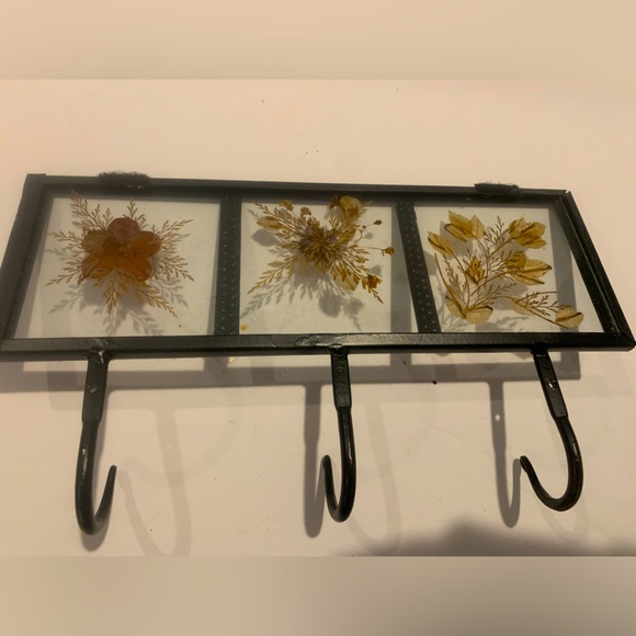 Vintage Pressed Flower Glass Wall Wrought Three Different Flowers 3 Iron hooks - Picture 3 of 3